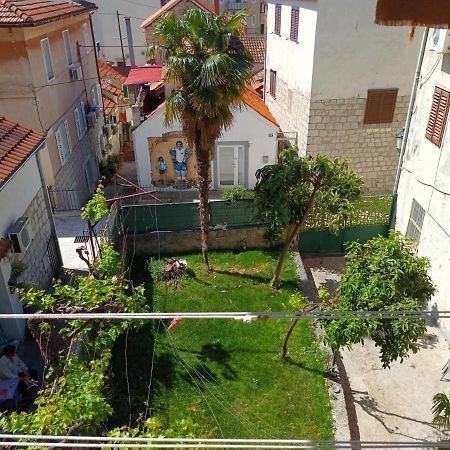 Old Stone House In Historical Area Split Exterior foto