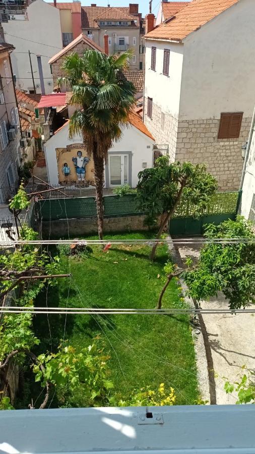 Old Stone House In Historical Area Split Exterior foto